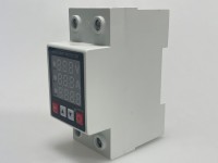 Tiga tampilan pelindung tegangan lebih dan tegangan kurang