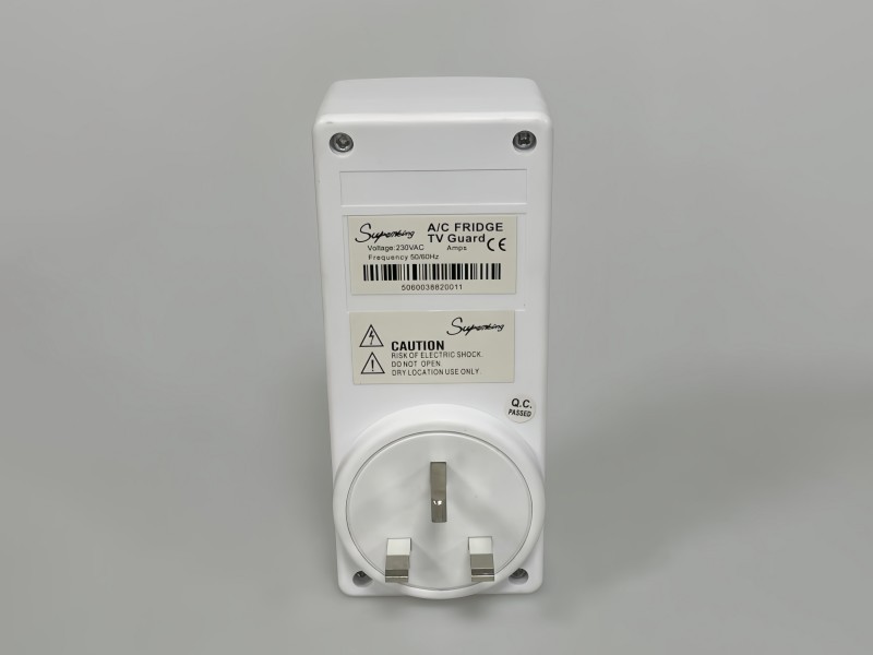 English StyleAC KULKAS TV GUARD Tiga dalam Satu Daya Tinggi