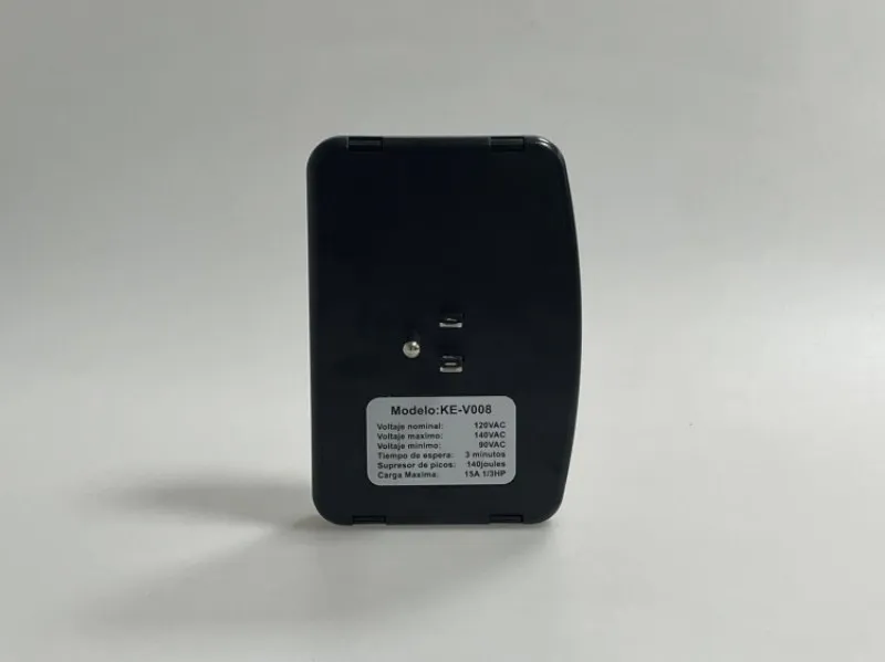 V008-120V เครื่องป้องกันแรงดันไฟฟ้าสีดำจากอเมริกา