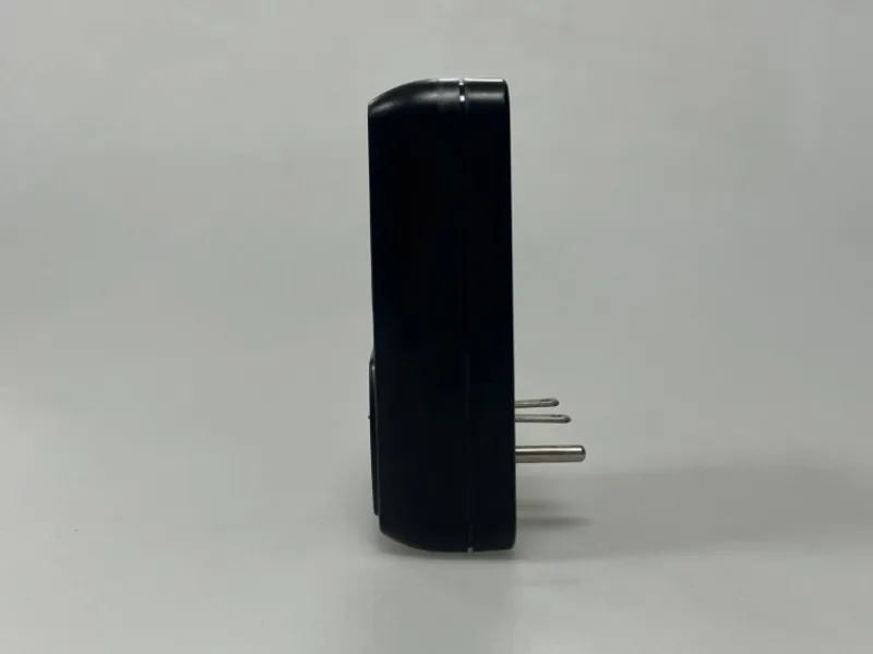 V010-220VblackАмерикански предпазител за напрежение