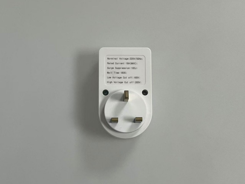 2155 gaya Inggris pelindung tegangan Inggris