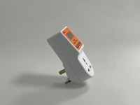 Pelindung tegangan universal Inggris 2166P