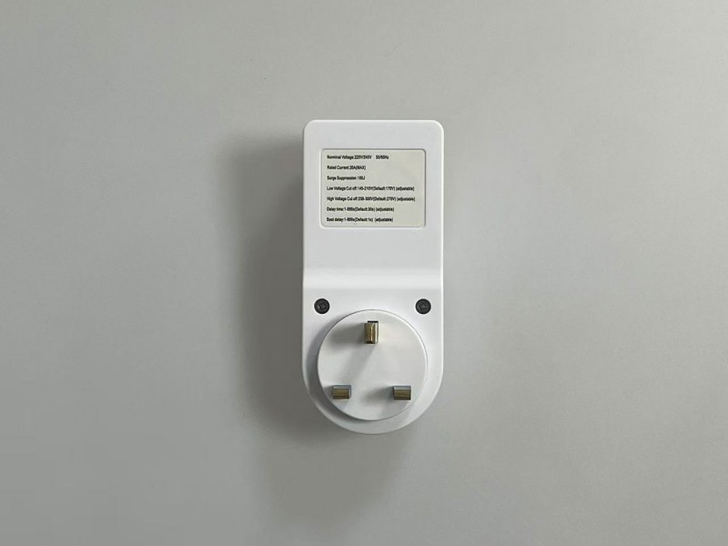 2166P gaya Inggris pelindung tegangan Inggris