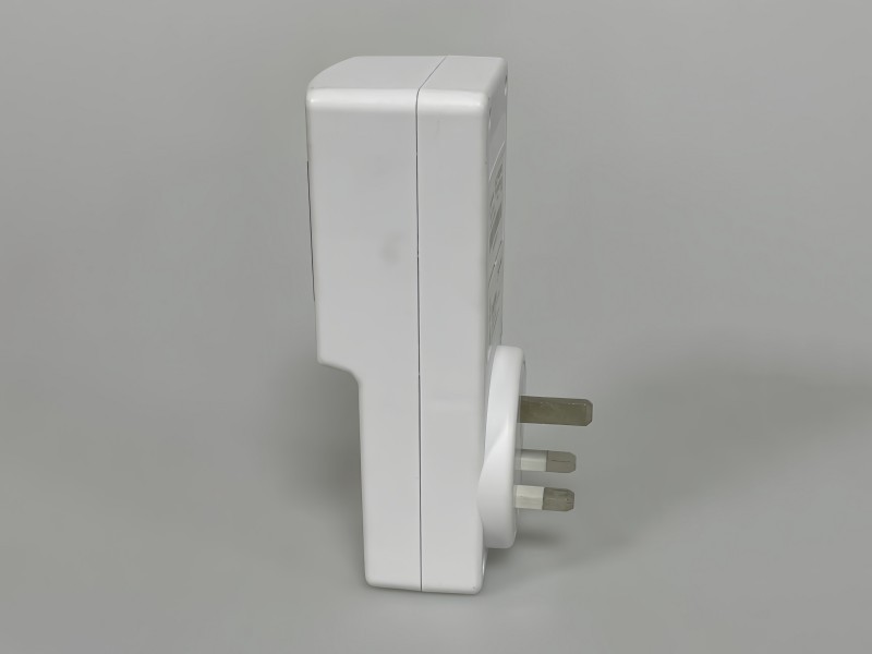 Pelindung TV kulkas AC Pelindung tegangan Inggris