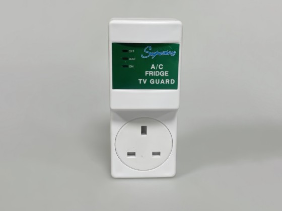Pelindung TV kulkas AC Pelindung tegangan Inggris