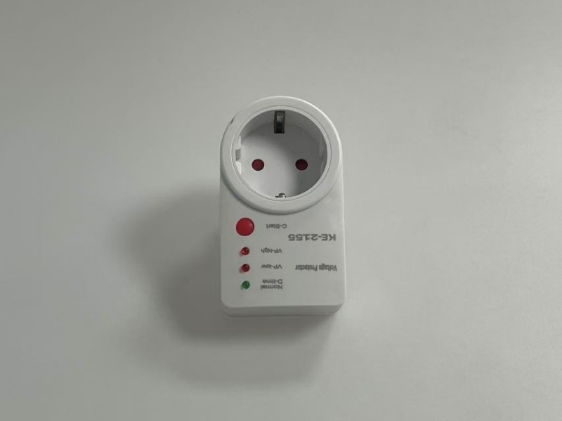 2155 Pelindung tegangan Eropa Universal