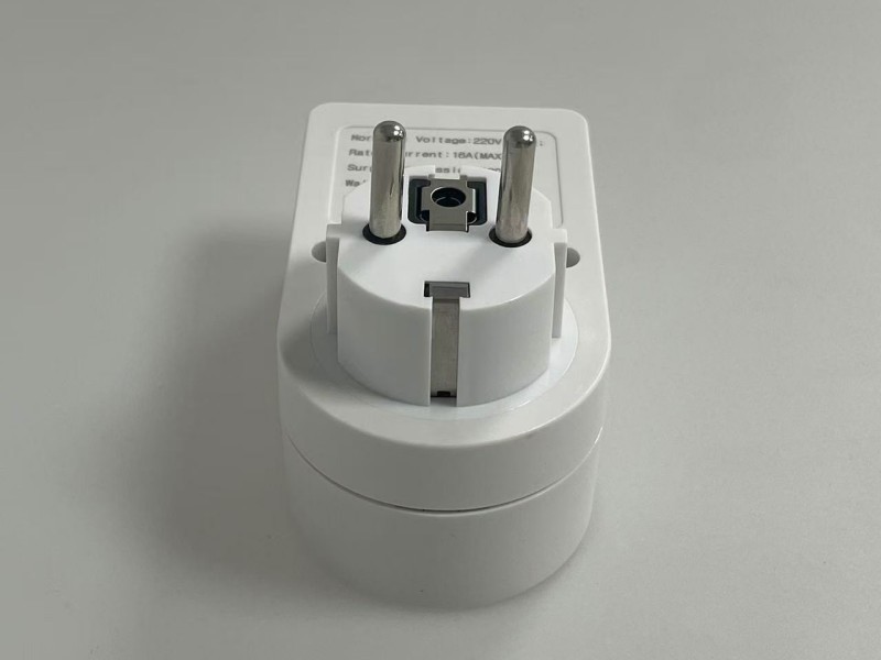 2155 Pelindung tegangan Eropa Universal