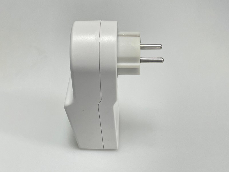 Pelindung tegangan Eropa universal yang dapat disesuaikan secara digital 2166D