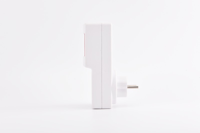 Pelindung TV tampilan digital yang dapat disesuaikanPelindung tegangan Eropa