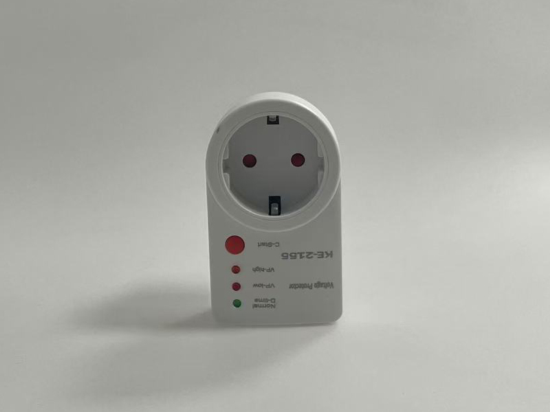 2155 Universal European StylePelindung tegangan universal