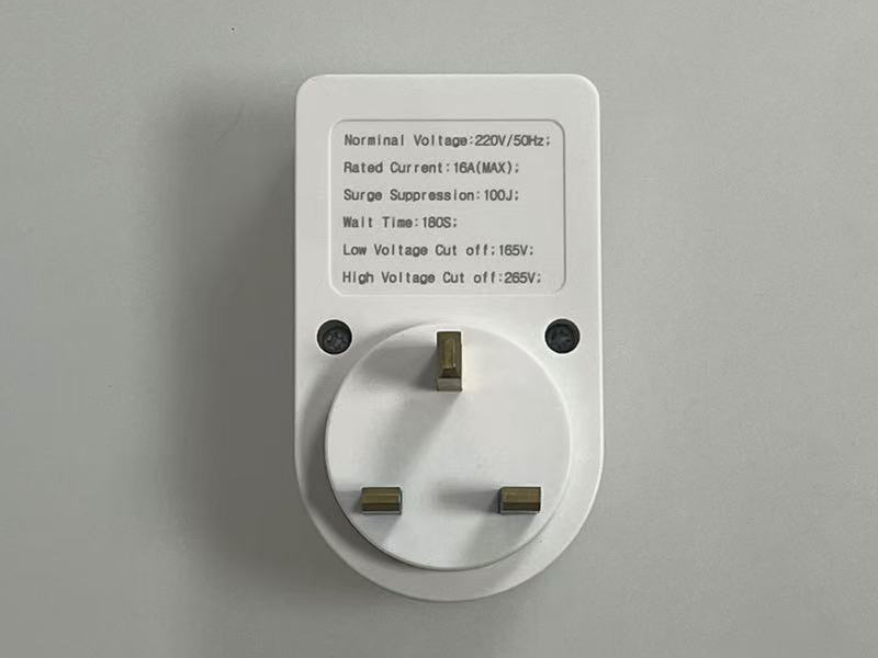 2155 Universal British StylePelindung tegangan universal