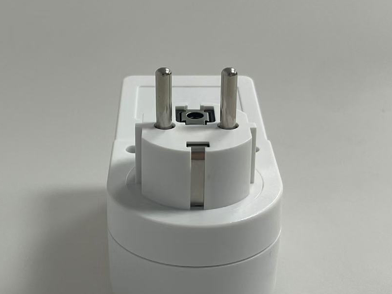 2166P Universal European StylePelindung tegangan universal