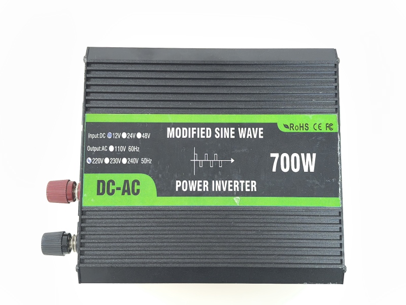 700 वाट 12 वाट 24V/48V डीसी/एसी प्योर साइन वेव इन्वर्टर आउटपुट 110V/220 इन्वर्टर