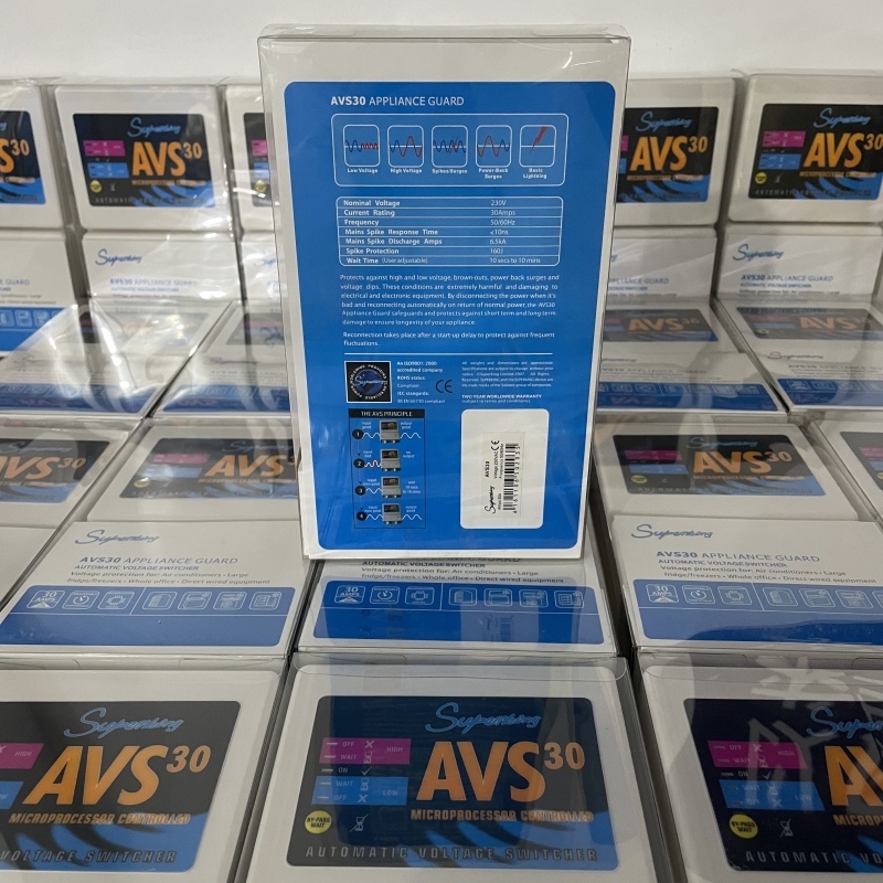 एवीएस 30A स्वचालित वोल्टेज स्विच स्टेबलाइज़र रेगुलेटर, उच्च शक्ति वाले एयर कंडीशनिंग के लिए सर्ज वोल्टेज प्रोटेक्टर