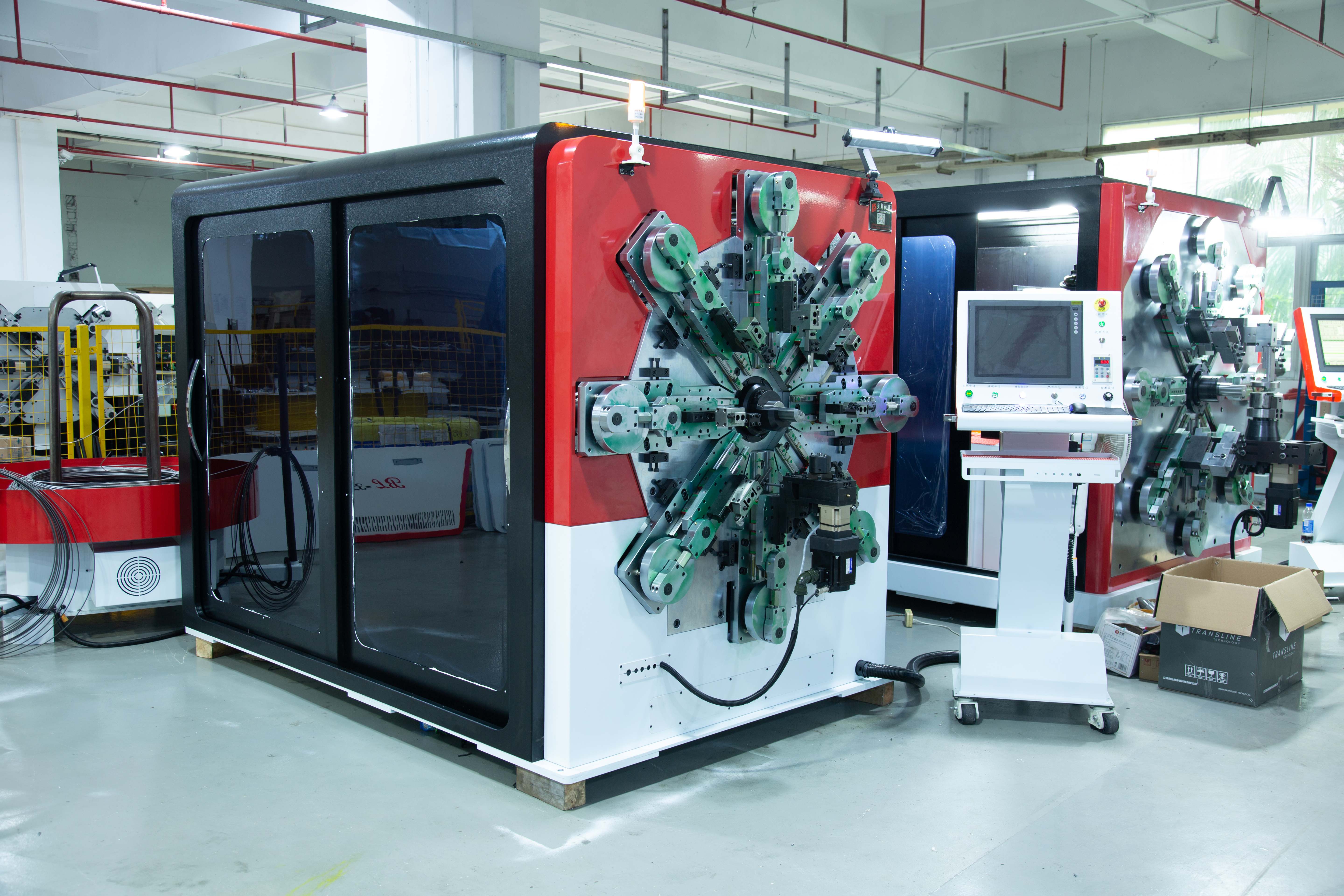 Machine spéciale de pliage CNC 3D pour bus de véhicules électriques