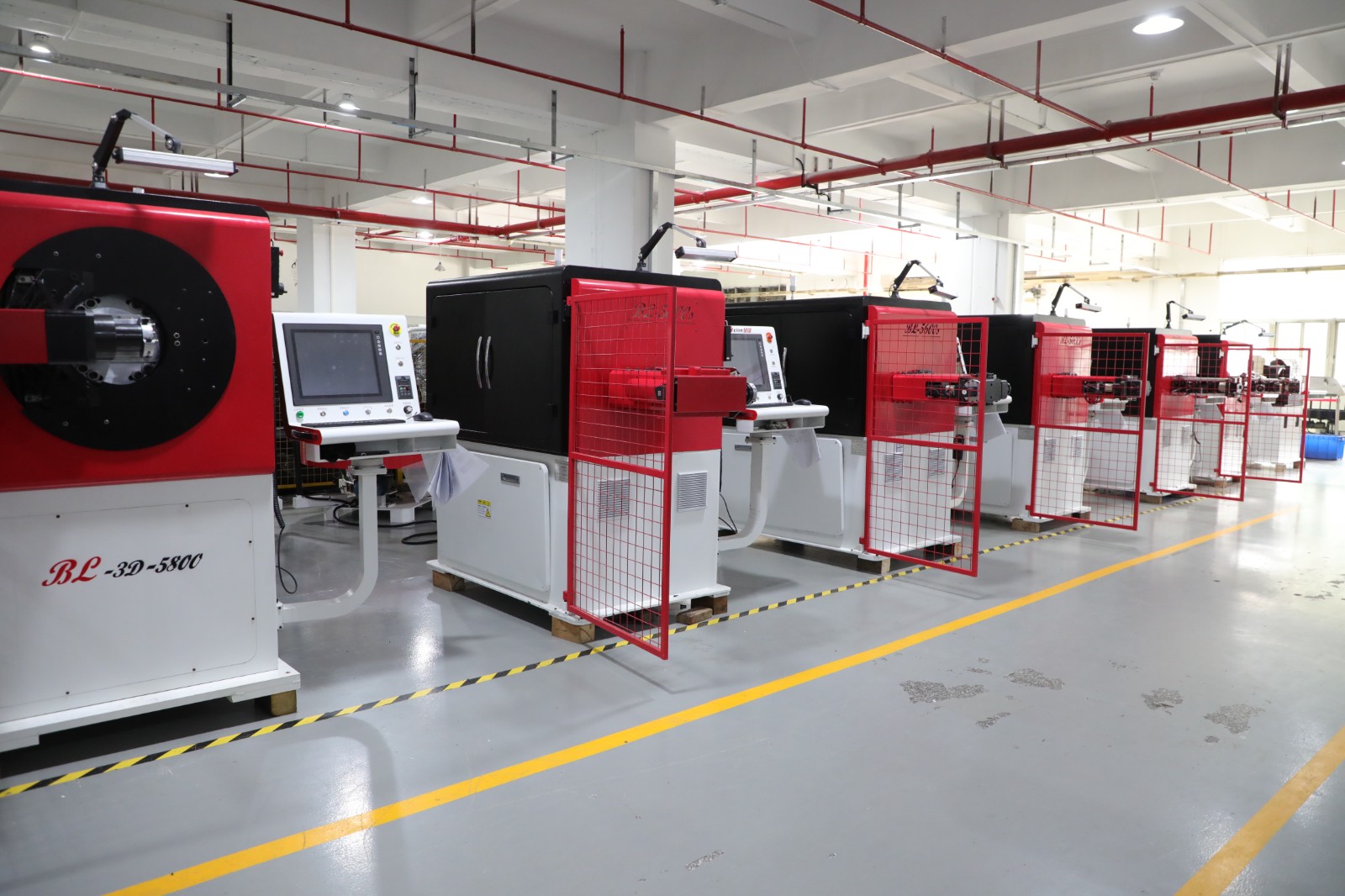 Workshop environment of wire bending machine.jpg