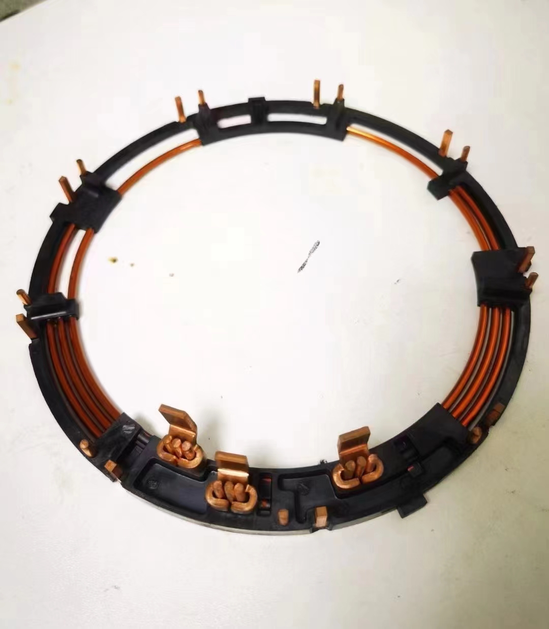 Emaye tel bükme makinesi motor jumper örnekleri üretir