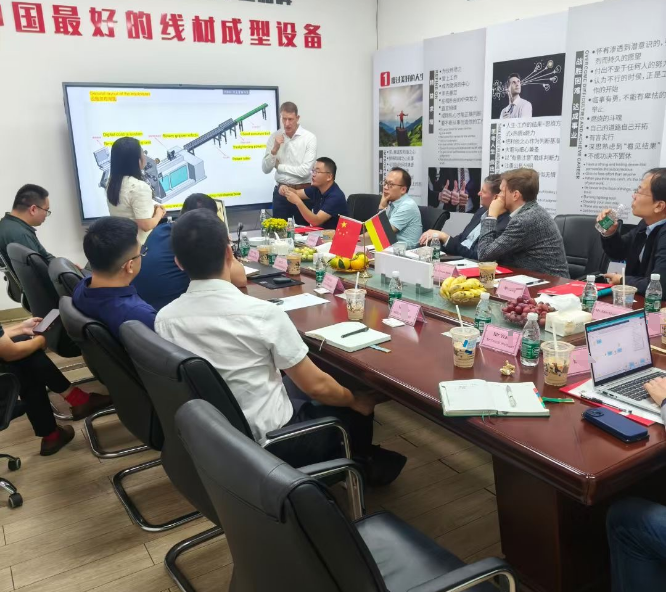 ベラン 銅棒曲げ機がヨーロッパ市場で好評を博し、ドイツ資本の企業から高い評価を得ています。