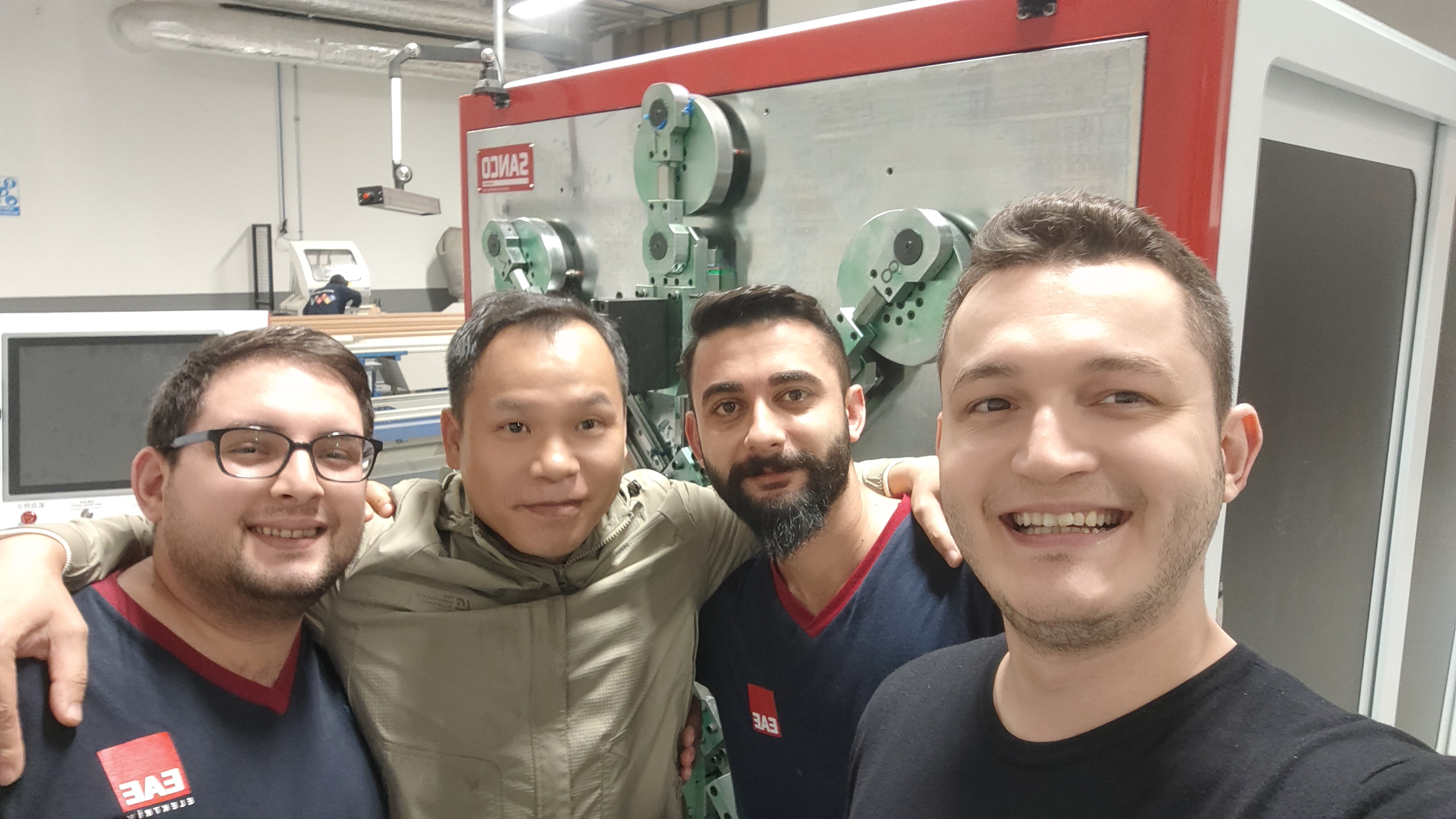 効率的なコラボレーションと言語の壁の突破：Belanはトルコのエージェントが顧客にサービスを提供できるよう支援します