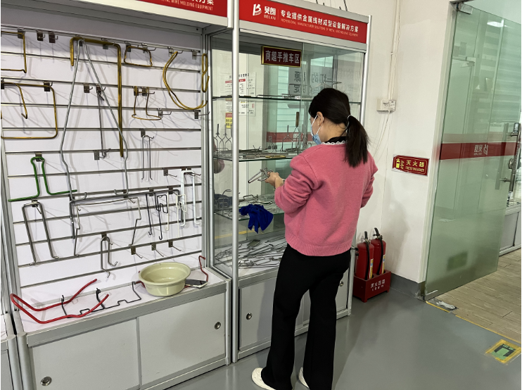 wire bending machine
