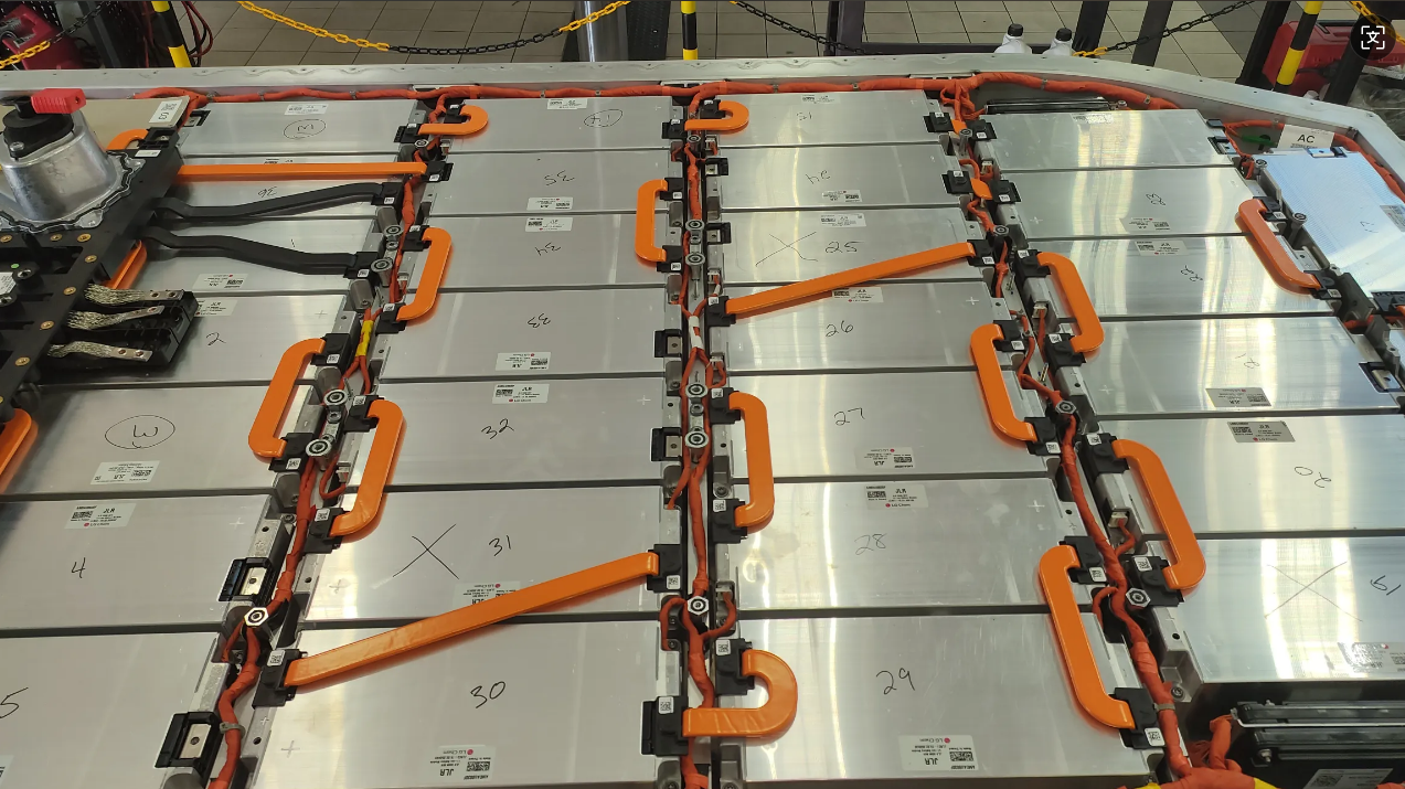 Copper busbar wire forming machine