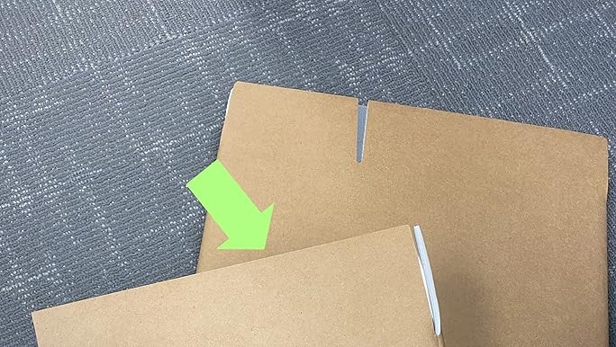 Insulated cardboard for frozen food
