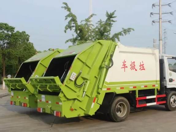 Multi purpose dust suppression truck