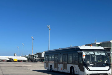 The largest batch of new energy airport ferries exported from China was delivered to Spain!