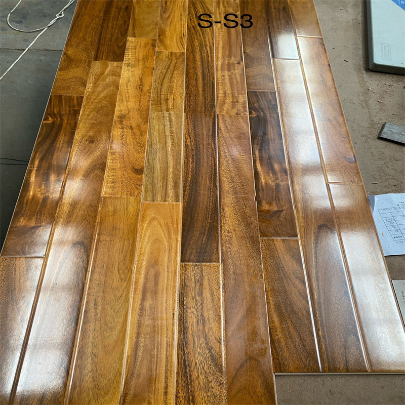 China Three Strips Two Strips High Glossy Waterproof Laminate Flooring