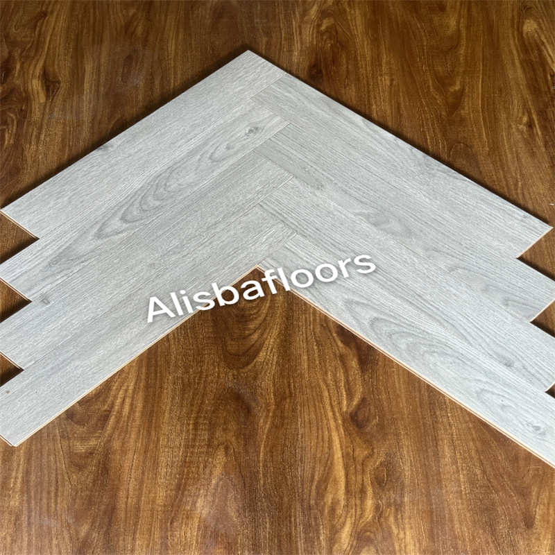 8mm 12mm EIR Surface HDF High Glossy Waterproof Herringbone Laminate Flooring