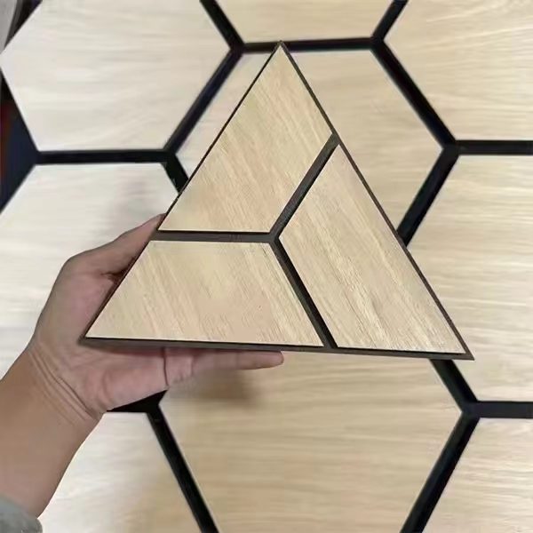 Lanciati i nuovi pannelli acustici, che vi invitano ad apprezzare insieme la bellezza del silenzio