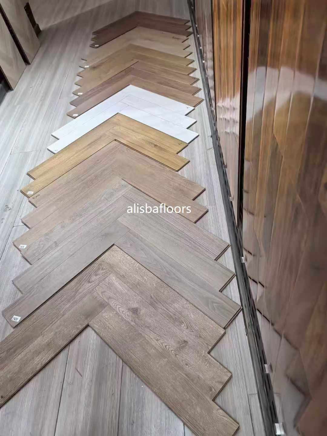 Алисба високо качество добра цена Горещи продавани подови настилки рибена кост