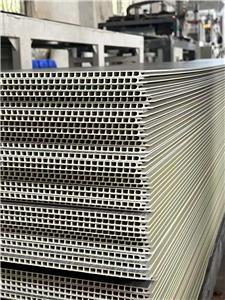 Stone plastic wall panel with a width of 40cm and a thickness of 8mm Support length customization