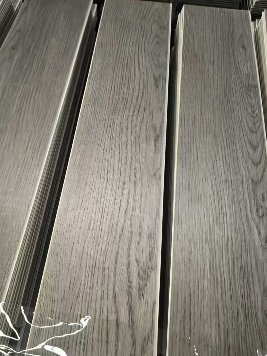 Seberapa sering lantai SPC harus dirawat?