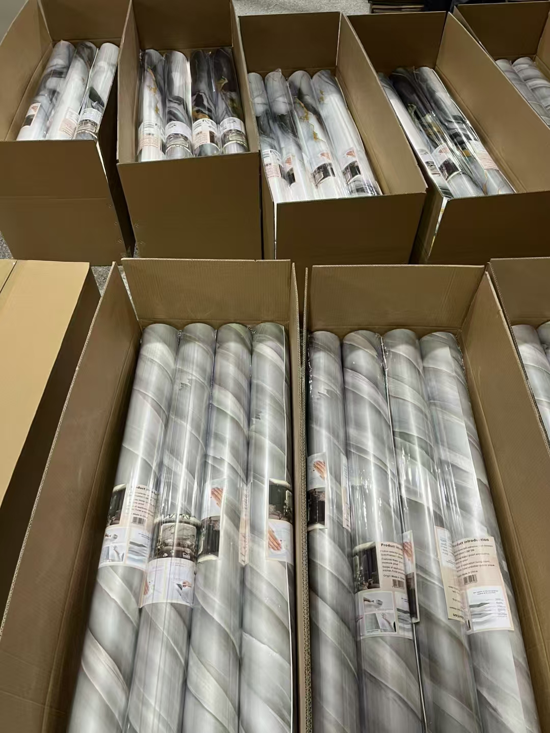 How to package self-adhesive wall stickers