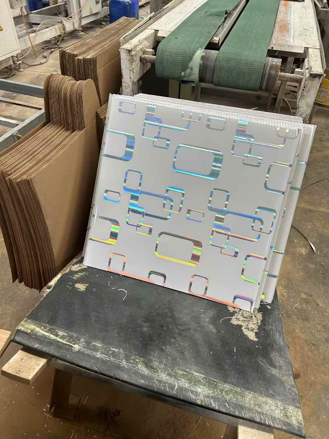 Techo de PVC de 595 x 595 x 7 mm y 603 x 603 x 7 mm