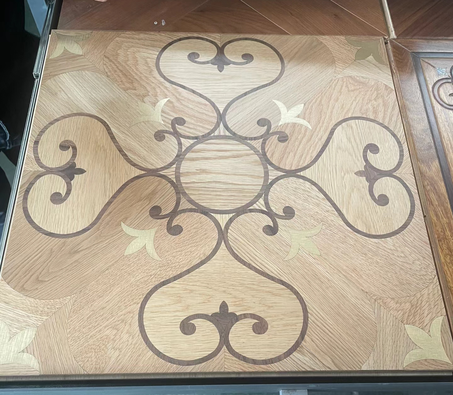Ang iyong personalized na parquet flooring