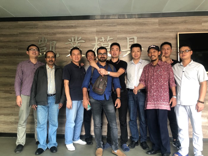 Cooperative customer