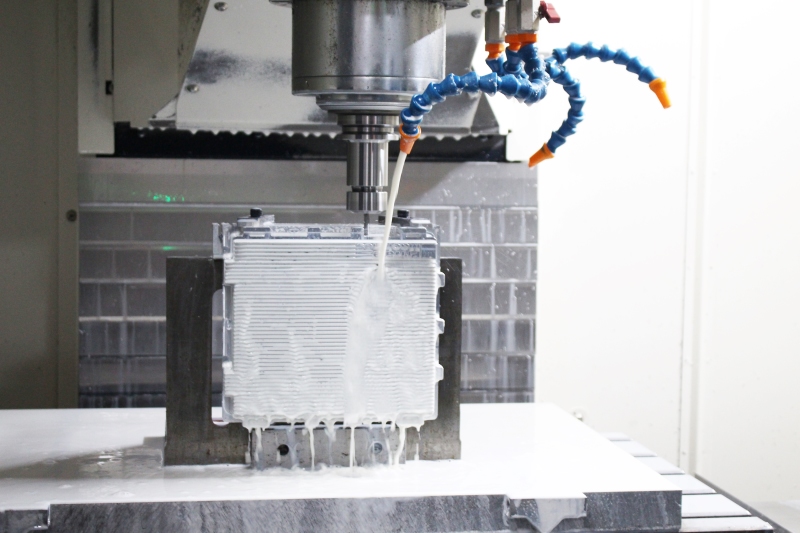 Advantages and disadvantages of five-axis machining