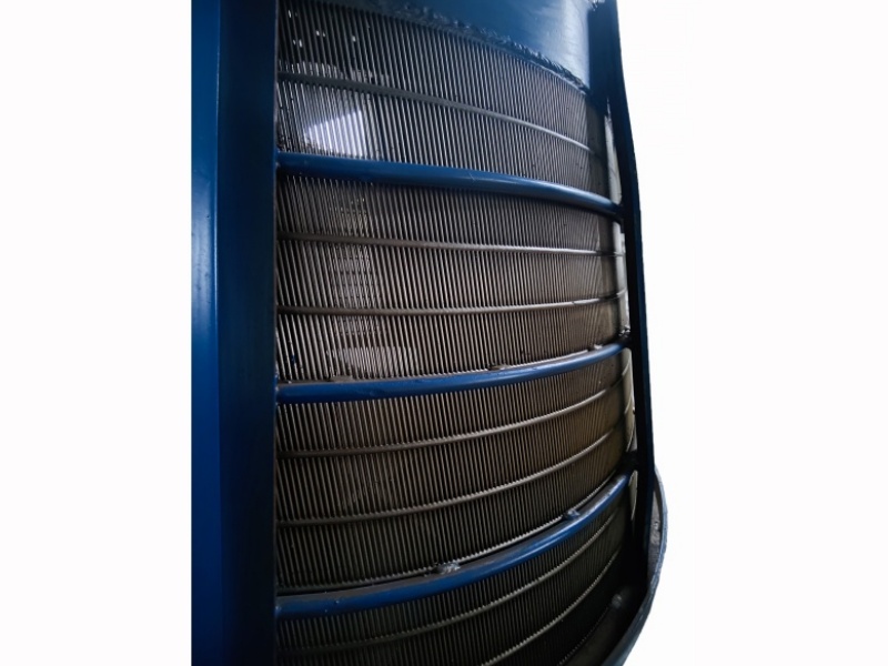 Centrifuge high efficiency filter basket