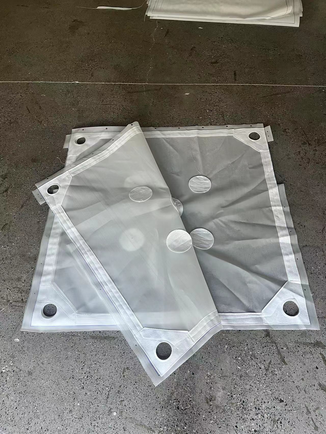 Sewage treatment filter cloth