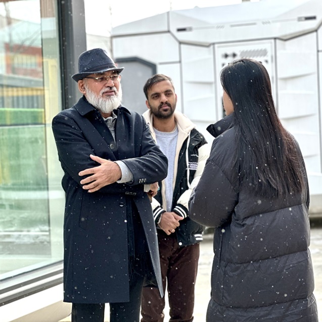 Clienti dal Pakistan visitano la nostra fabbrica per vedere la casa della capsula spaziale
