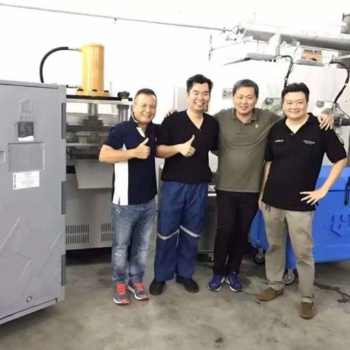 Kuru Buz Ekipmanı ve Yalıtımlı Konteyner 2016 yılında Singapur'a ulaştı