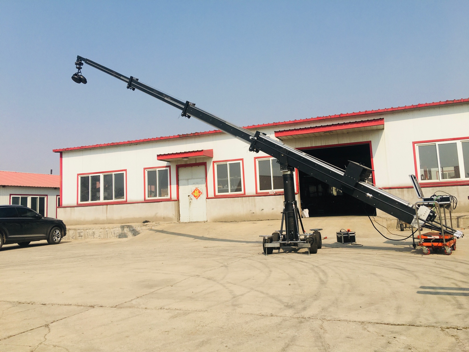 telescoping camera crane