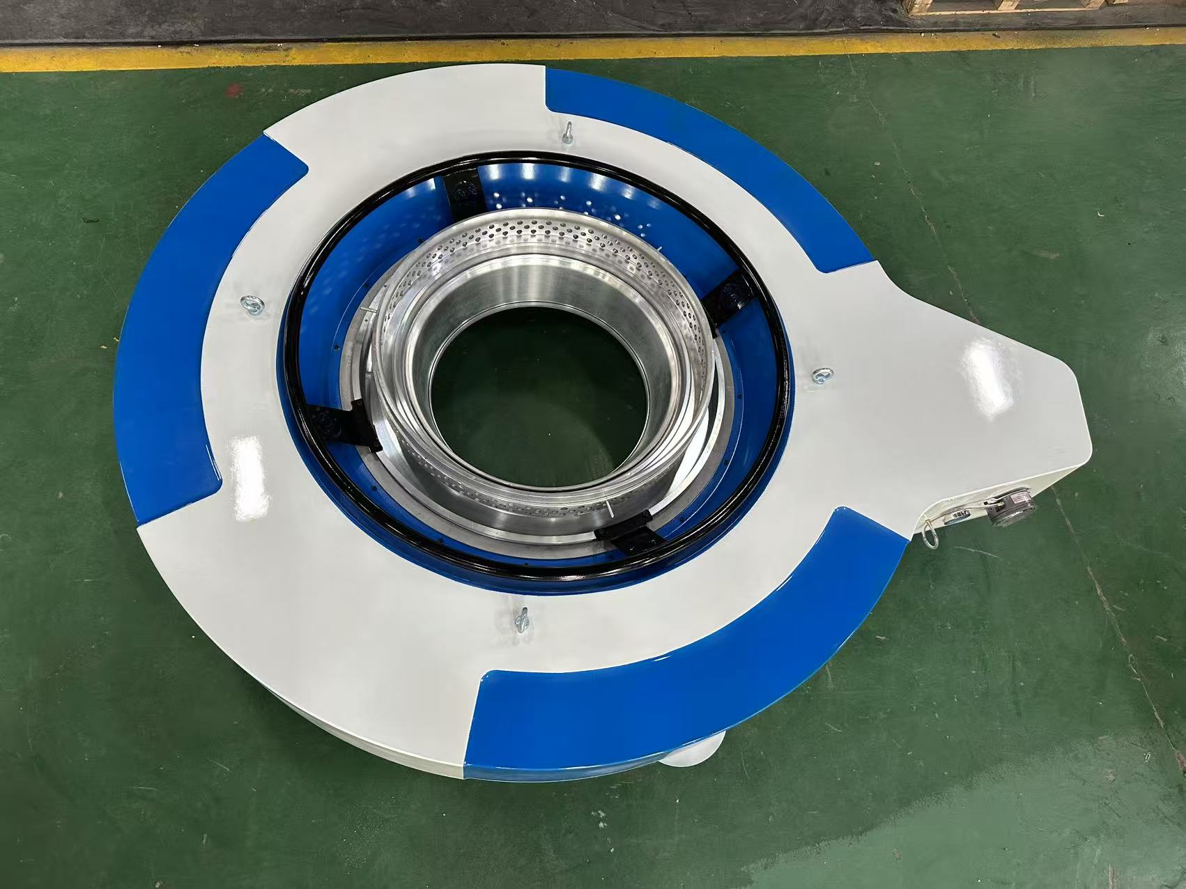 Dalian Mingqiang Plastic Machinery Co., Ltd. hat auf der International Plastic Exhibition 2024 einen neuen automatischen Luftring vorgestellt