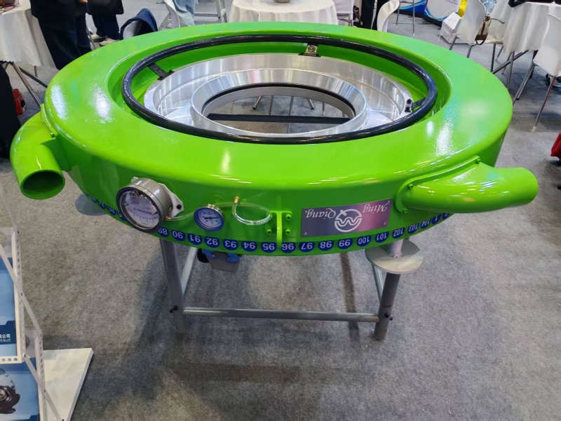 Film blowing machine air circulator. Film blowing machine air circulator.