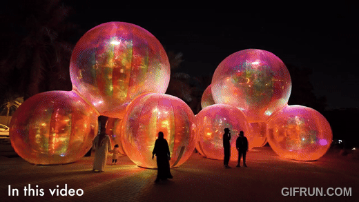 Appreciation of Light Festival Works