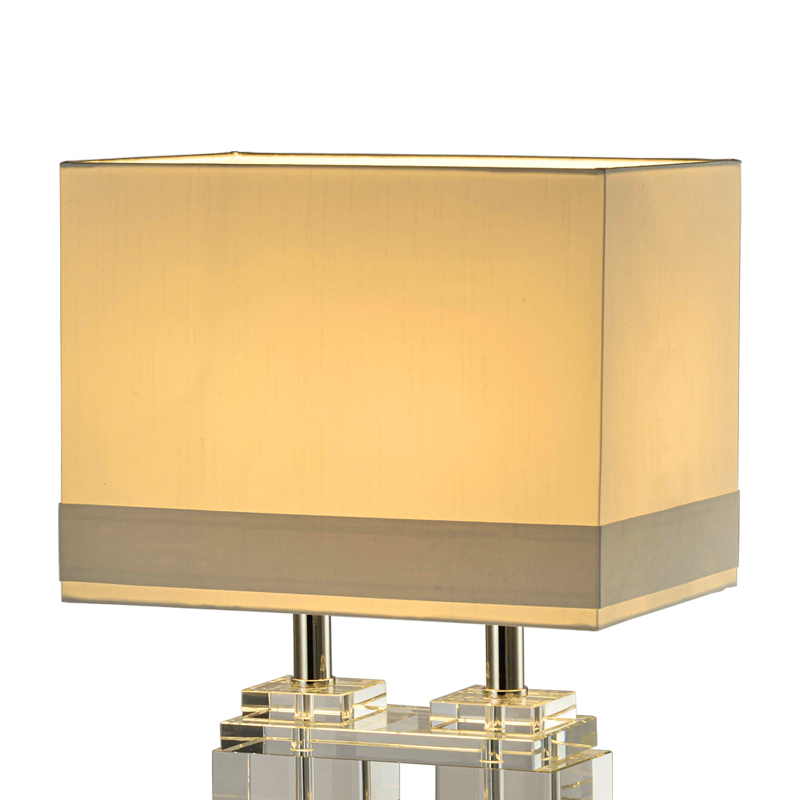 Geometrische kubusvormige nieuwe bureaulamp