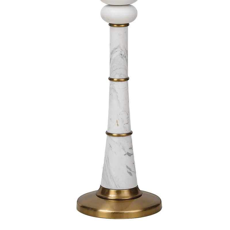 Moderne vloerlamp van wit marmer