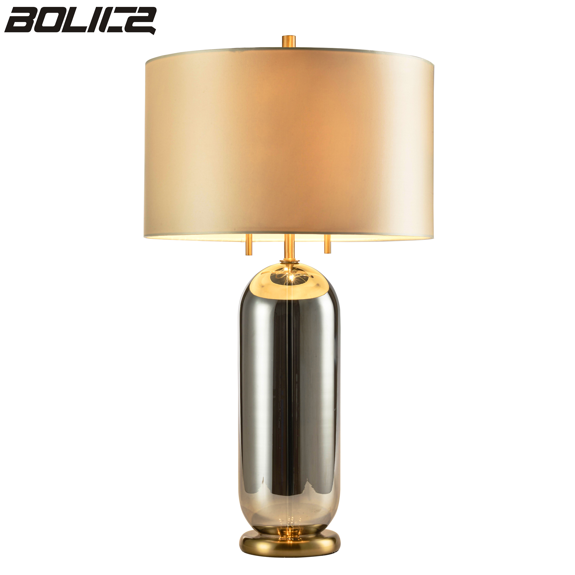 Moderne en prachtige metalen tafellamp